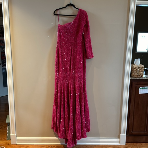 Hot pink sequin one-shoulder gown! - Picture 6 of 7